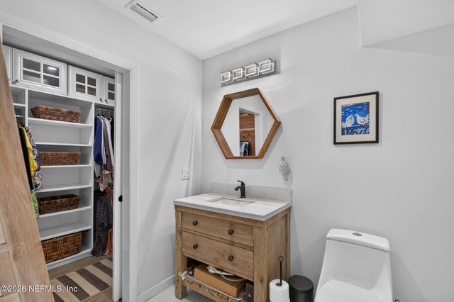 202 VISTA LAGOON Court B-2, Ponte Vedra Beach, FL 32082