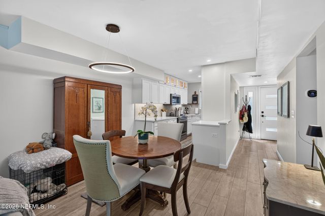 202 VISTA LAGOON Court B-2, Ponte Vedra Beach, FL 32082