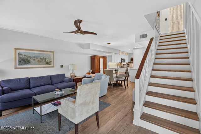 202 VISTA LAGOON Court B-2, Ponte Vedra Beach, FL 32082
