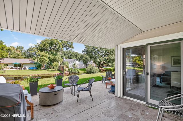 202 VISTA LAGOON Court B-2, Ponte Vedra Beach, FL 32082