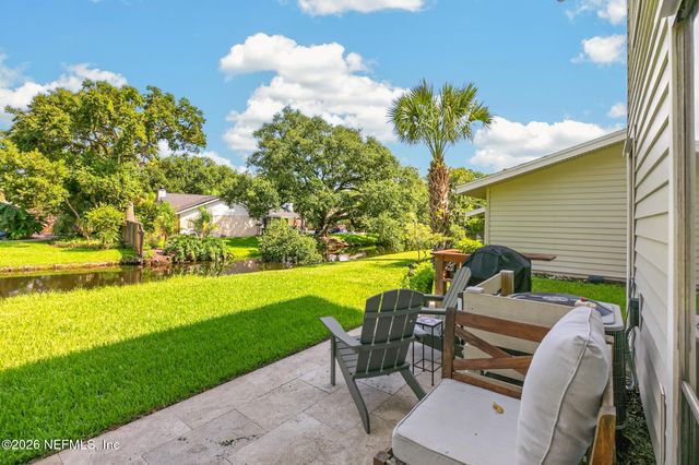 202 VISTA LAGOON Court B-2, Ponte Vedra Beach, FL 32082