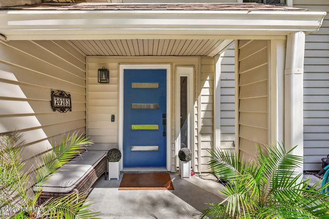 202 VISTA LAGOON Court B-2, Ponte Vedra Beach, FL 32082