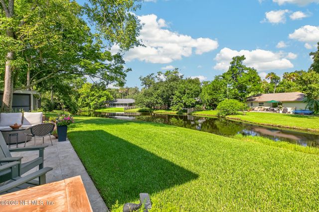 202 VISTA LAGOON Court B-2, Ponte Vedra Beach, FL 32082