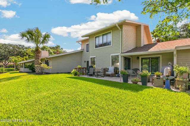 202 VISTA LAGOON Court B-2, Ponte Vedra Beach, FL 32082