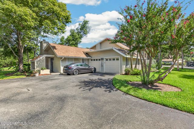 202 VISTA LAGOON Court B-2, Ponte Vedra Beach, FL 32082