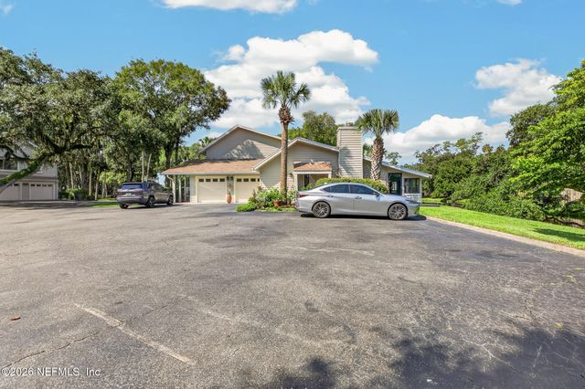 202 VISTA LAGOON Court B-2, Ponte Vedra Beach, FL 32082