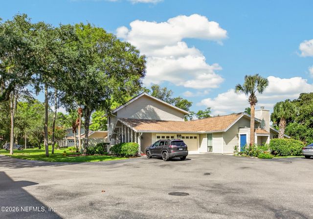 202 VISTA LAGOON Court B-2, Ponte Vedra Beach, FL 32082
