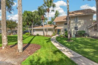 202 VISTA LAGOON Court B-2, Ponte Vedra Beach, FL 32082