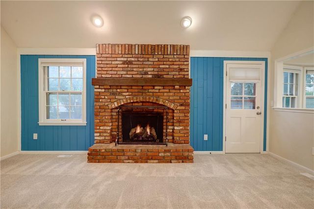 11820 W 99th Terrace, Overland Park, KS 66214