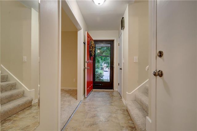 11820 W 99th Terrace, Overland Park, KS 66214