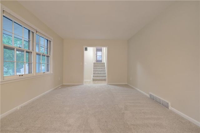 11820 W 99th Terrace, Overland Park, KS 66214