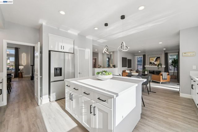 8244 Brittany Dr, Dublin, CA 94568