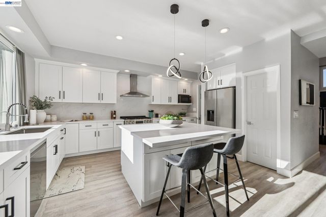 8244 Brittany Dr, Dublin, CA 94568