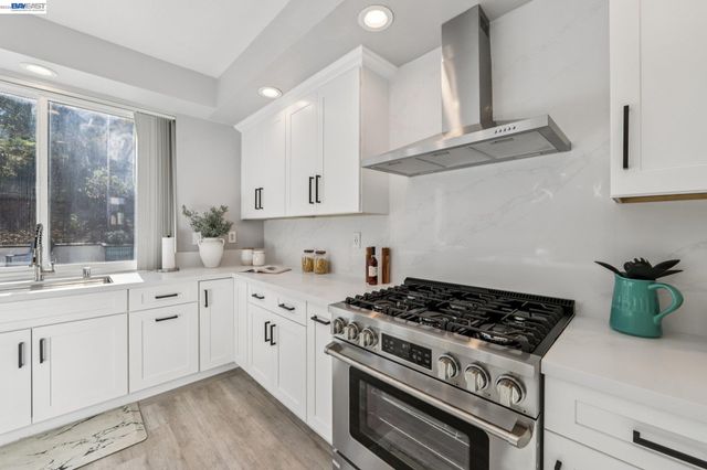 8244 Brittany Dr, Dublin, CA 94568