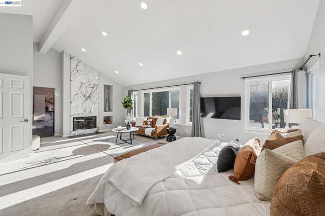 8244 Brittany Dr, Dublin, CA 94568