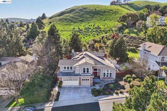 8244 Brittany Dr, Dublin, CA 94568