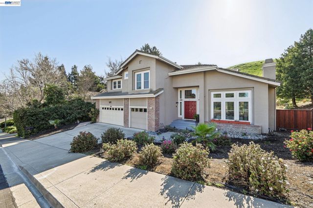 8244 Brittany Dr, Dublin, CA 94568