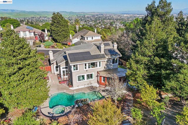 8244 Brittany Dr, Dublin, CA 94568