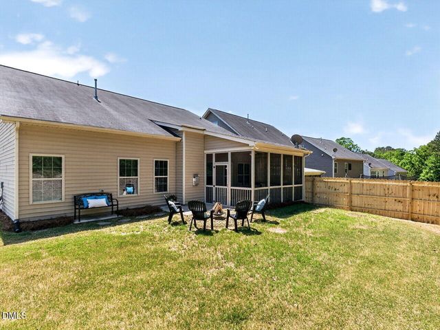 116 Vinewood Place, Holly Springs, NC 27540