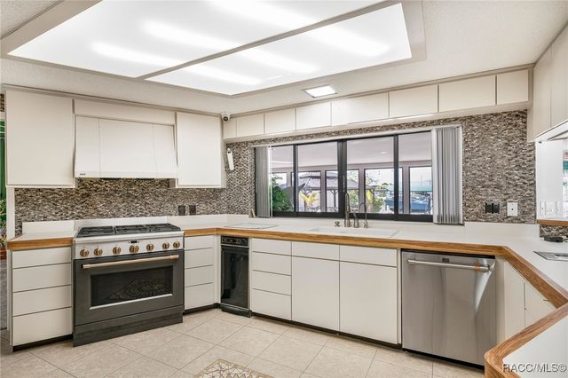171 SW 3rd Street, Crystal River, FL 34429