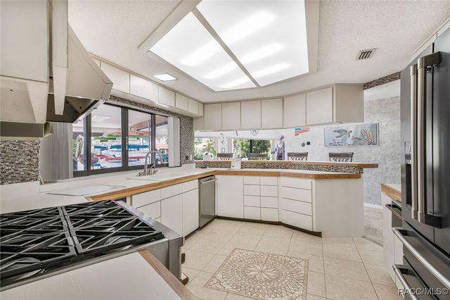 171 SW 3rd Street, Crystal River, FL 34429