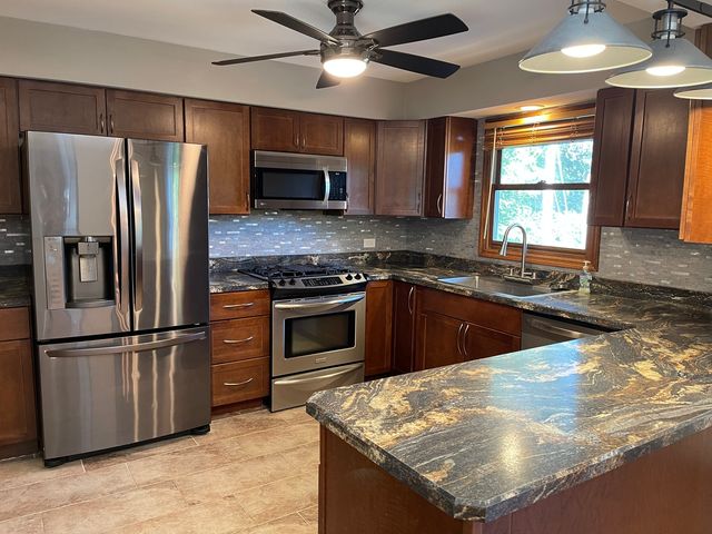 3118 Edgewood Drive, Wonder Lake, IL 60097