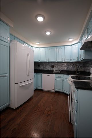 1500 Cochran Rd 812, Scott Twp, PA 15243