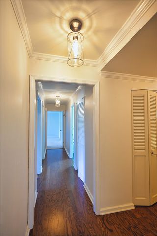 1500 Cochran Rd 812, Scott Twp, PA 15243