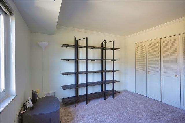 1500 Cochran Rd 812, Scott Twp, PA 15243