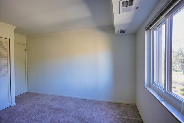 1500 Cochran Rd 812, Scott Twp, PA 15243