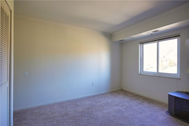 1500 Cochran Rd 812, Scott Twp, PA 15243