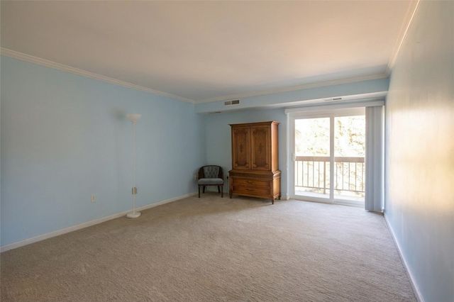 1500 Cochran Rd 812, Scott Twp, PA 15243