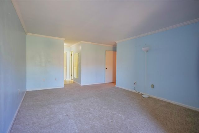 1500 Cochran Rd 812, Scott Twp, PA 15243