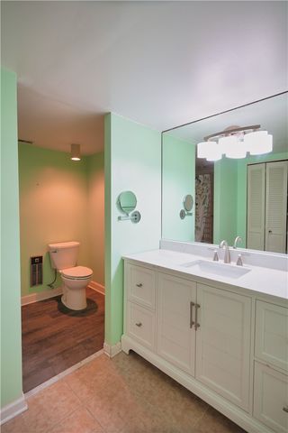 1500 Cochran Rd 812, Scott Twp, PA 15243