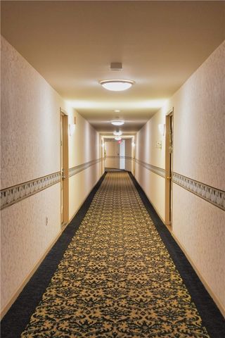 1500 Cochran Rd 812, Scott Twp, PA 15243