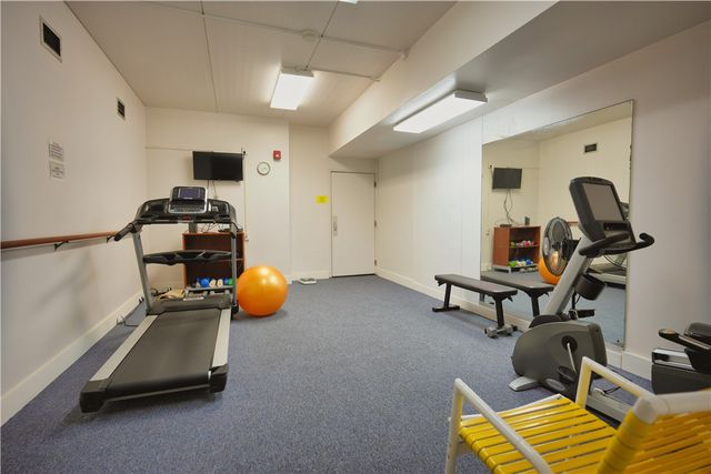 1500 Cochran Rd 812, Scott Twp, PA 15243