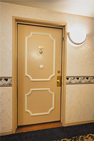 1500 Cochran Rd 812, Scott Twp, PA 15243