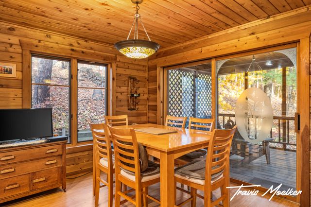 10714 Lovers Lane NW, Grand Rapids, MI 49534