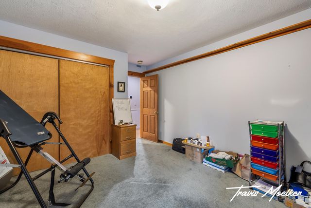 10714 Lovers Lane NW, Grand Rapids, MI 49534