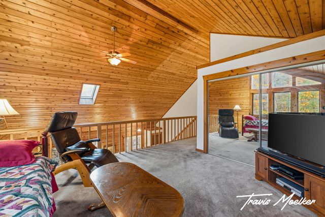10714 Lovers Lane NW, Grand Rapids, MI 49534