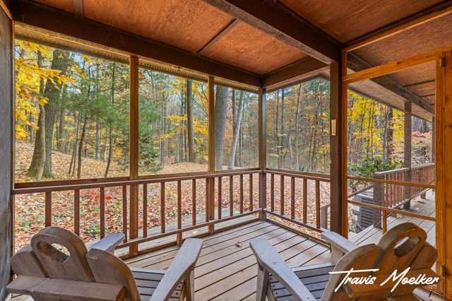 10714 Lovers Lane NW, Grand Rapids, MI 49534