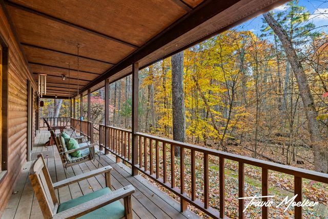 10714 Lovers Lane NW, Grand Rapids, MI 49534