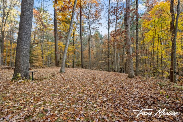 10714 Lovers Lane NW, Grand Rapids, MI 49534