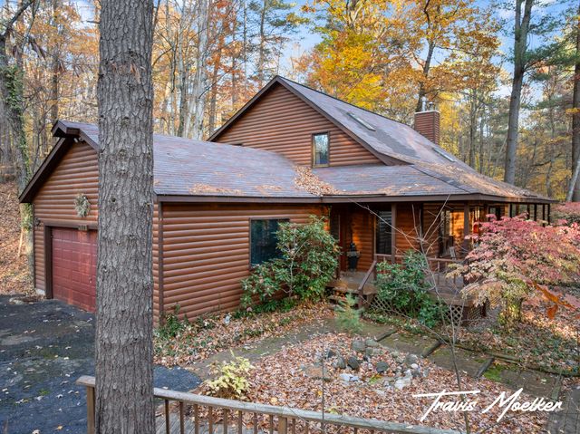 10714 Lovers Lane NW, Grand Rapids, MI 49534