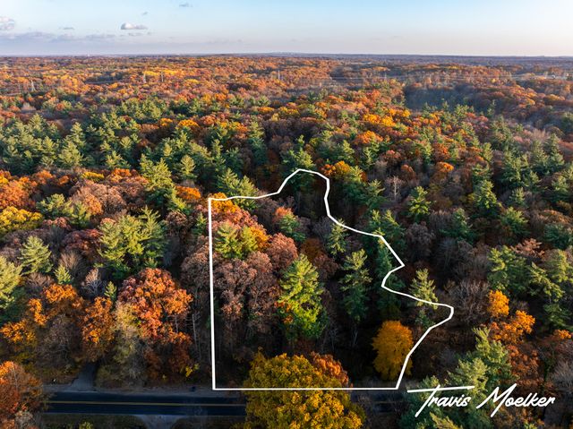 10714 Lovers Lane NW, Grand Rapids, MI 49534