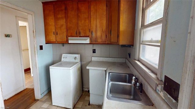 808 State ST, Chesapeake, VA 23323