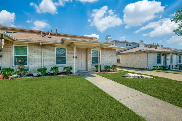 110 Crandall Road 112-Right Side, Irving, TX 75060