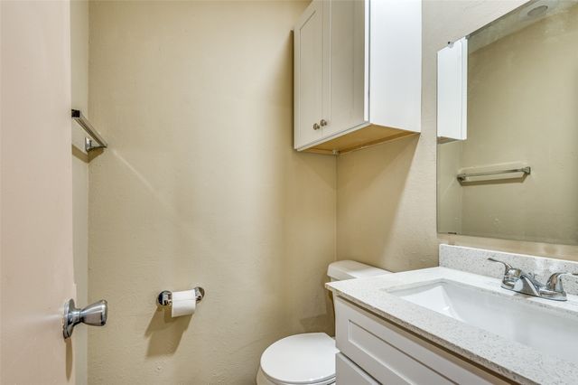110 Crandall Road 112-Right Side, Irving, TX 75060
