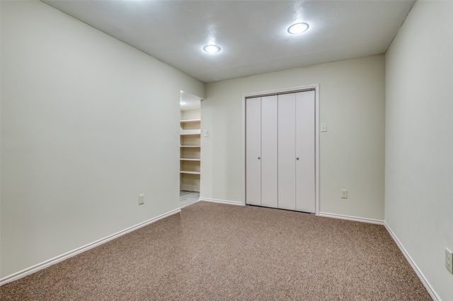 110 Crandall Road 112-Right Side, Irving, TX 75060