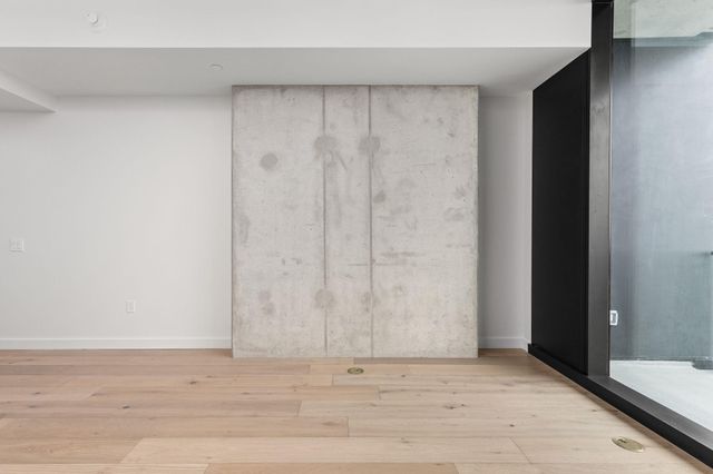 610 Davis ST 4008, Austin, TX 78701